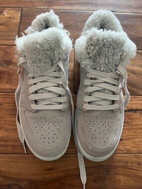 Jordan Women's High-Top Sneakers with Shearling in Light Gray